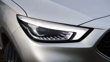 MG ZS - headlight